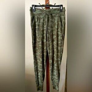 Lululemon Ready to Rulu Jogger 29" Heritage Camo Size 6